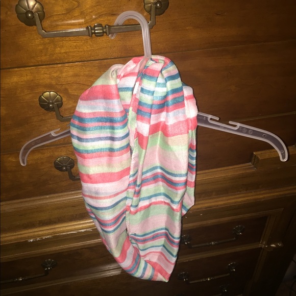 2 infinity scarfs🧣 - Picture 5 of 6